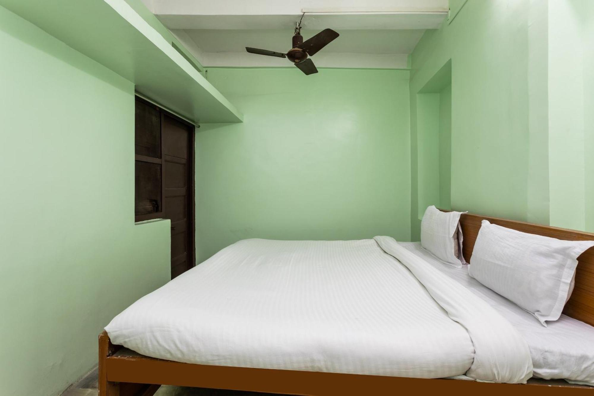 Spot On Hotel Sawera Indore Eksteriør bilde